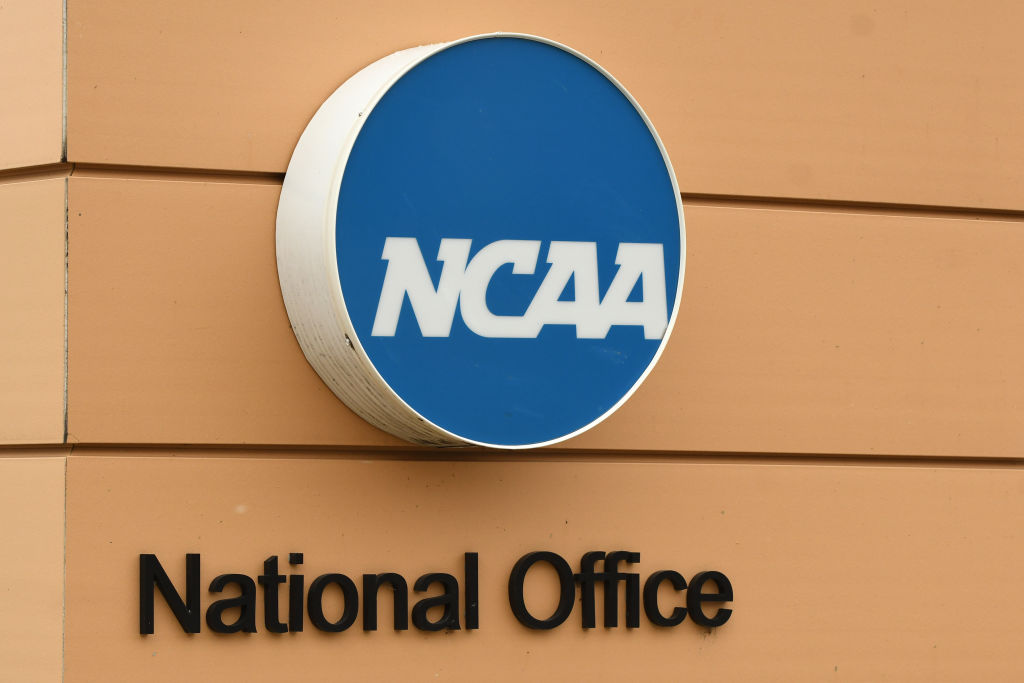 NCAA, Power Conferences OK Schools to Pay Players Directly 