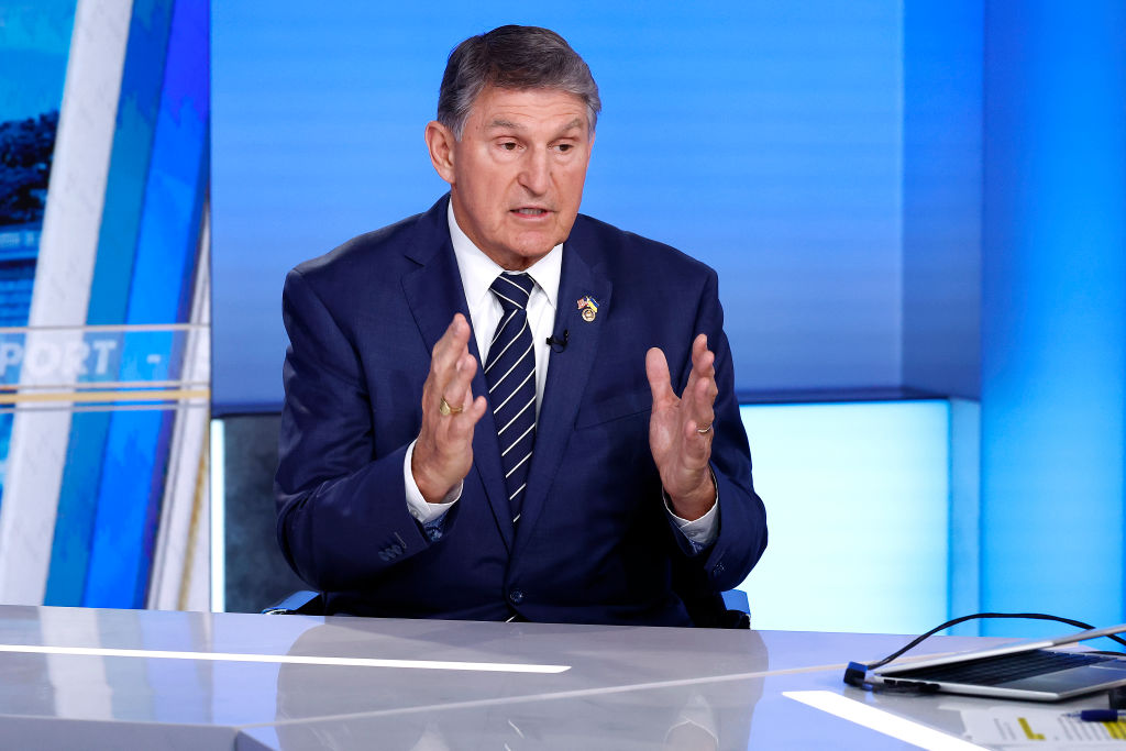 Manchin Switches From Democrat to Independent