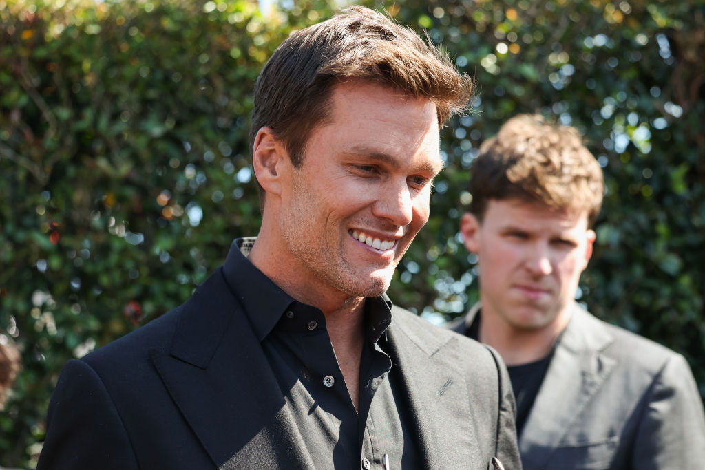Tom Brady Isn’t Happy with Joke About Robert Kraft at His Roast – ‘Don’t Say That’