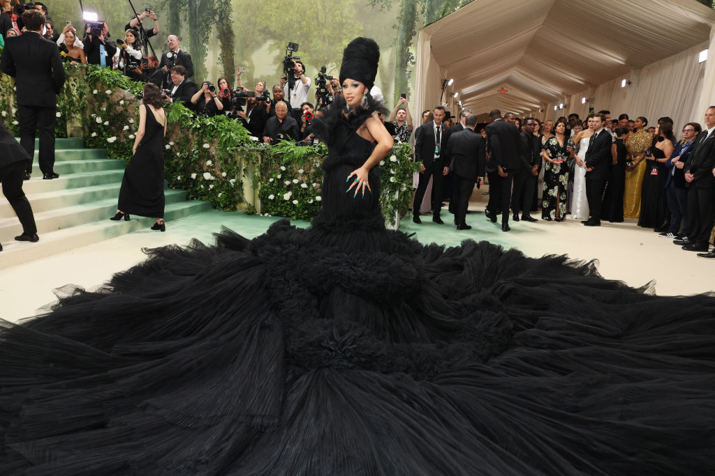 Met Gala Stars Mocked as Absurd Outfits Leave Them ‘Unable to Conquer a Flight of Stairs’