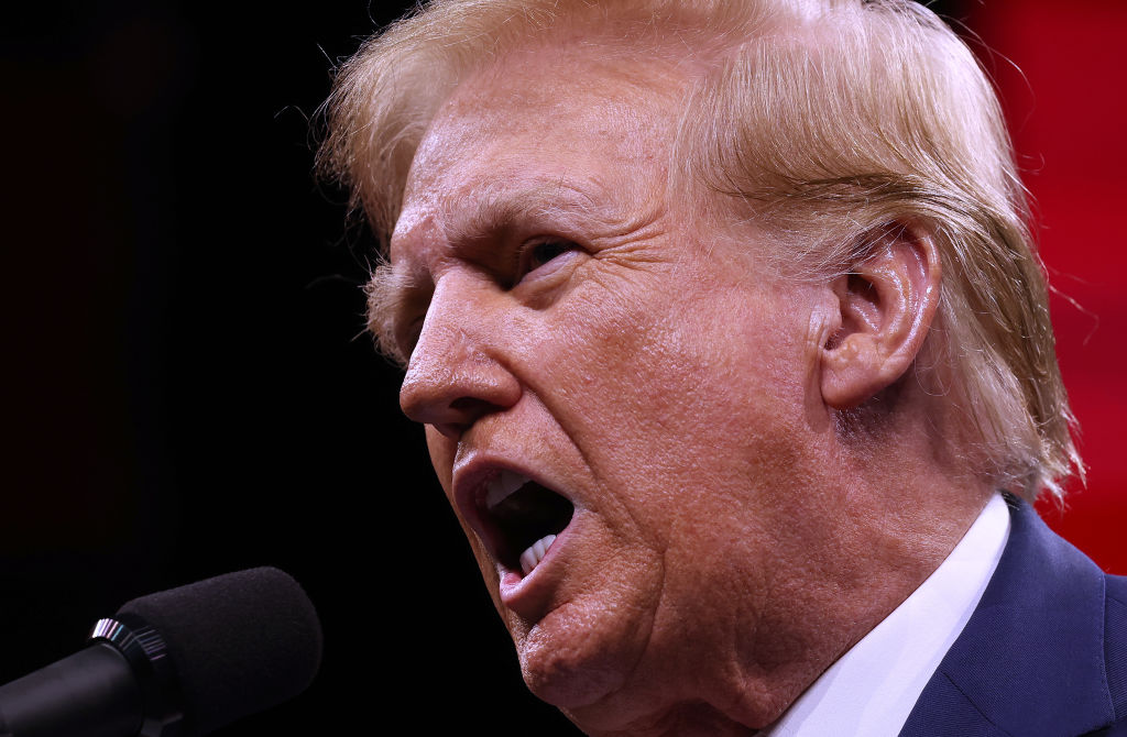 Biden, Trump Argue Over Lapse in Trump Speech: ‘Donald Trump Doesn’t Freeze’