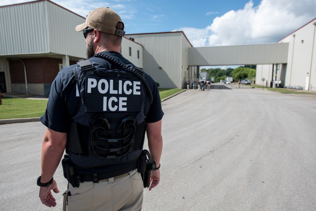 ICE Arrests 8 People With Suspected Ties to ISIS in Major US Cities