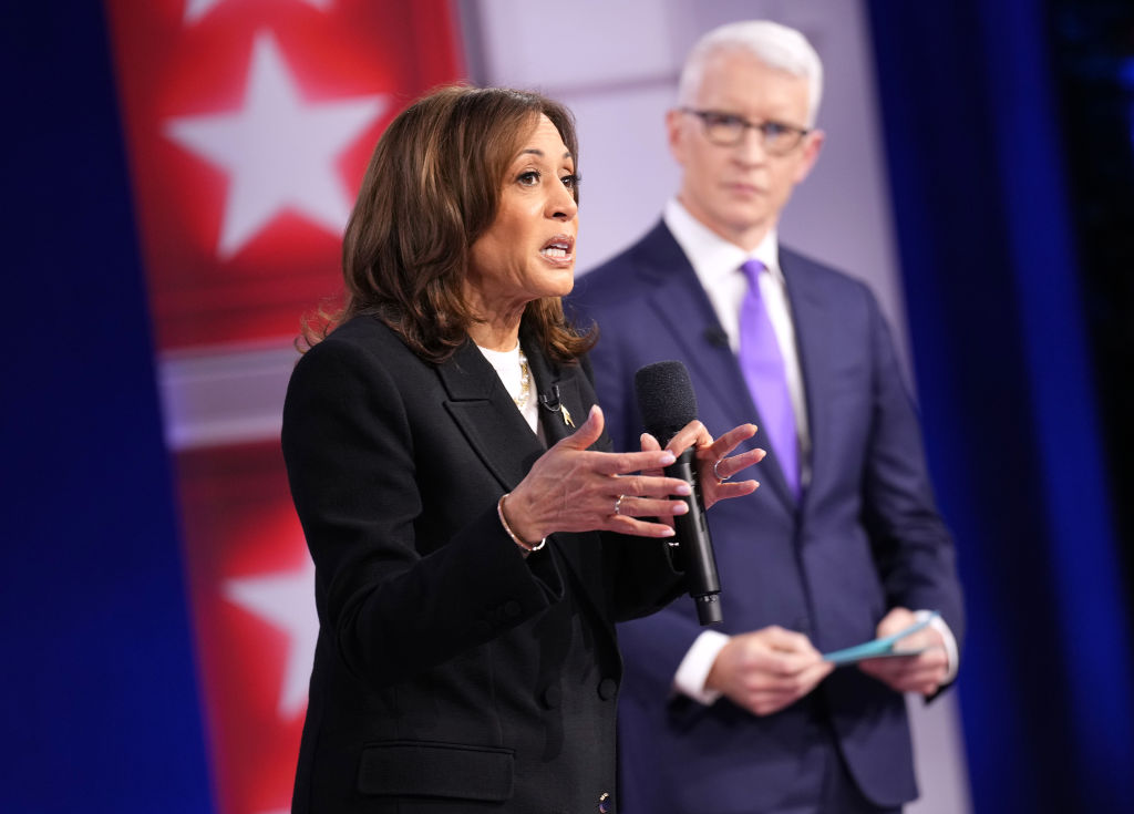 Anderson Cooper Grills Harris on Border Wall: ‘You Don’t Think It’s Stupid Anymore?’