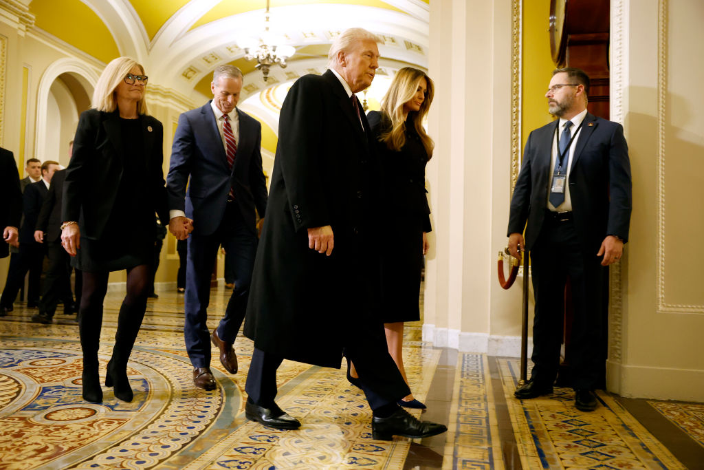 Trump Previews 100 Executive Orders to Senate Republicans