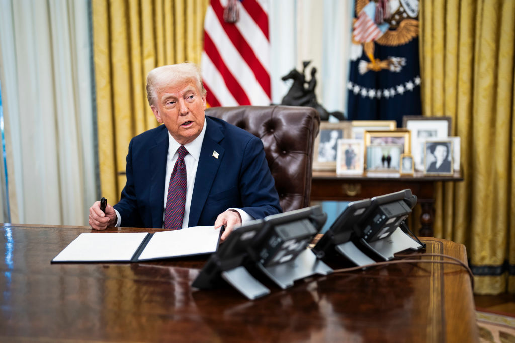 Trump Expected to Sign Executive Order Restricting Transgender Troops