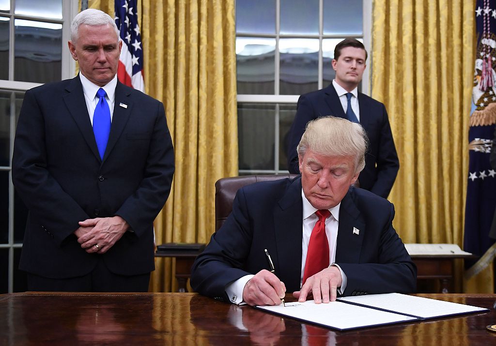 Trump to Sign 50 Executive Orders After Taking Office 