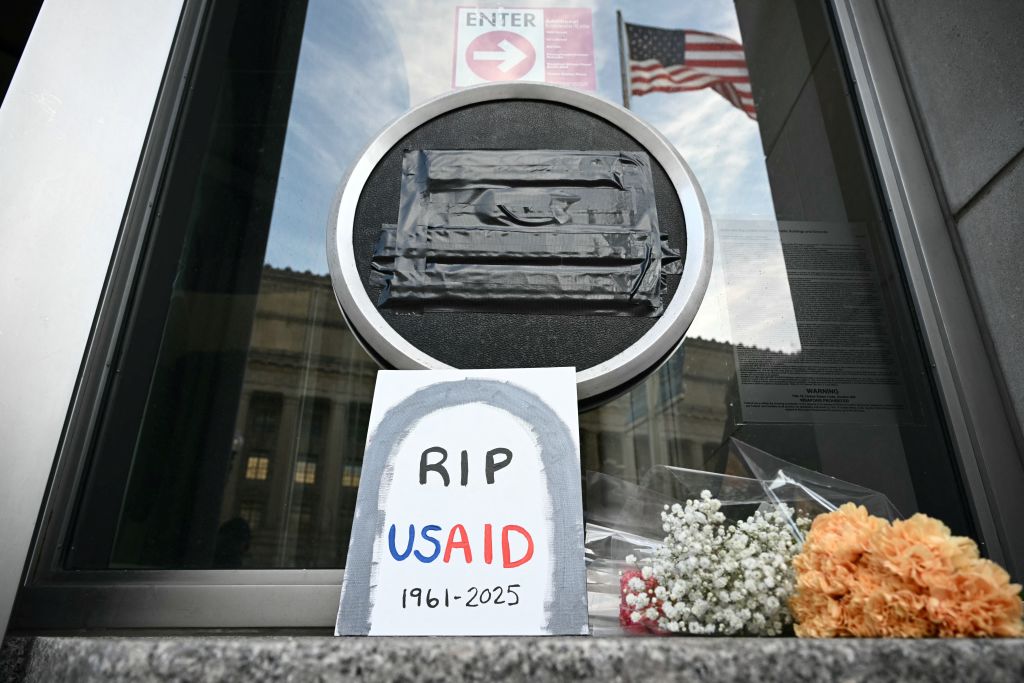 DOJ Tells Judges It Can’t Comply With Deadline to Unfreeze Funding