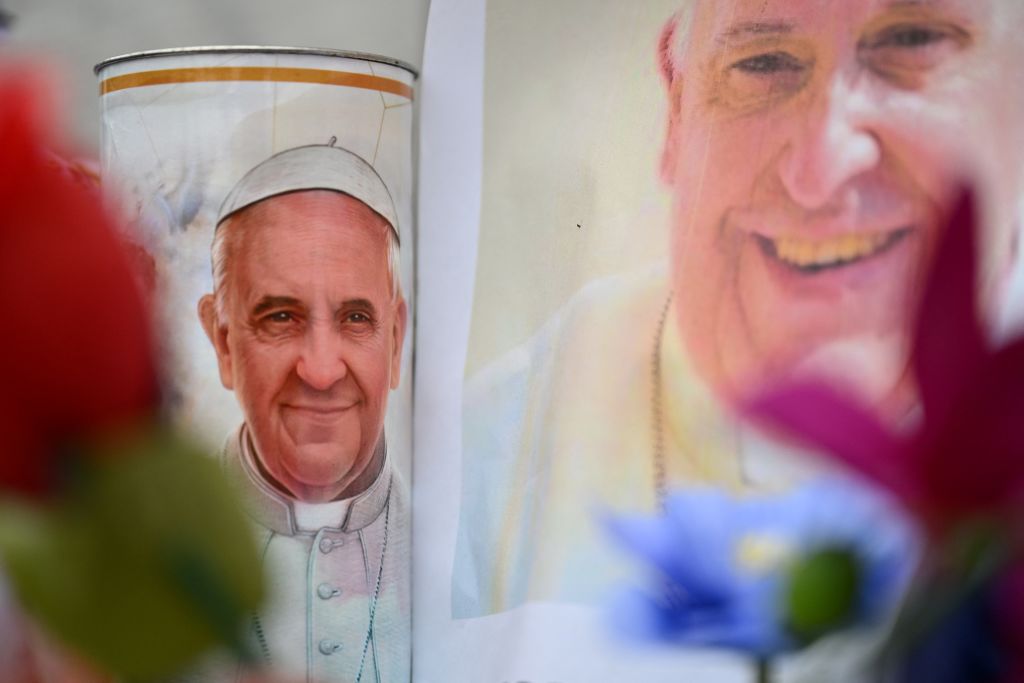 Pope Remains in Critical Condition