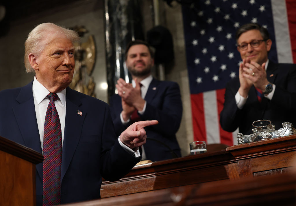 Trump Knocks Speculation of Hot Mic Moment With Justice John Roberts