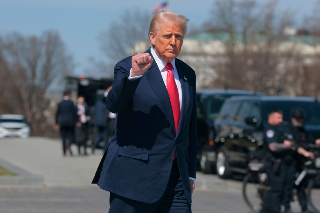 Trump Knocks Biden After Report About ‘Autopen Signature’