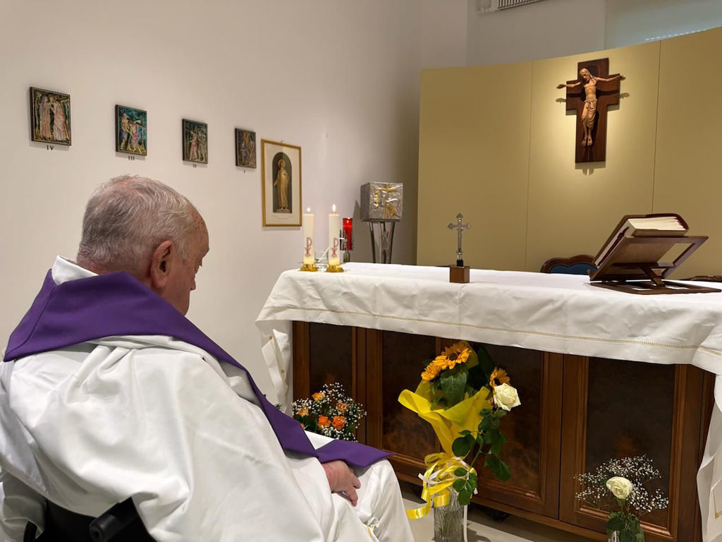 Vatican Releases Photo of Pope in Hospital Chapel