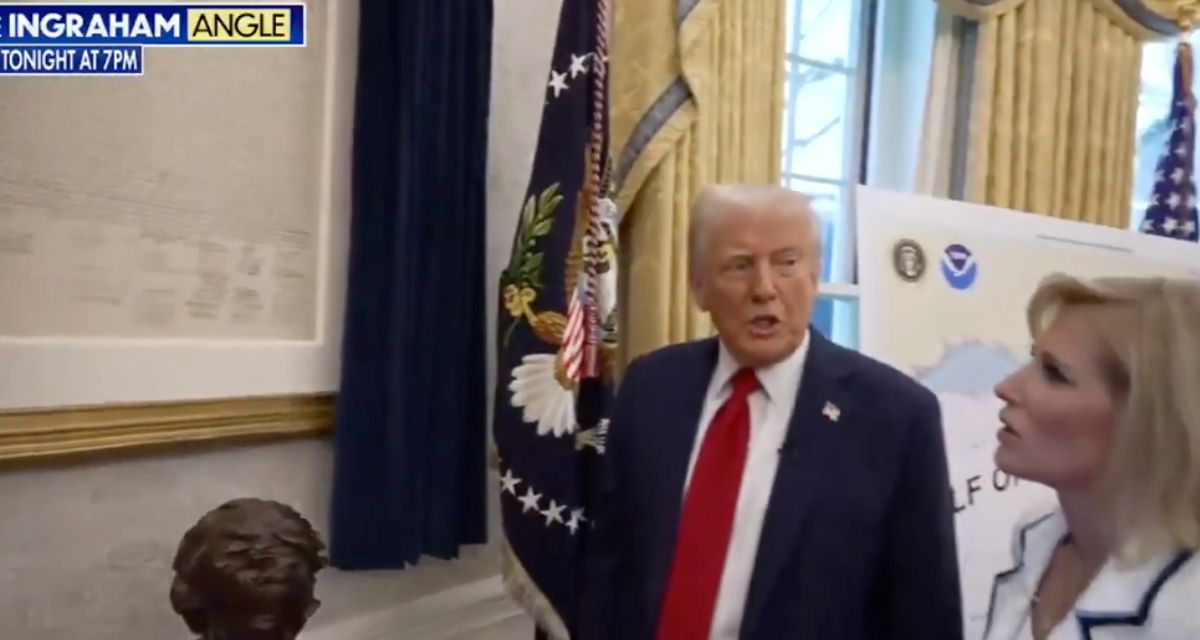 Trump Unveils Declaration of Independence in Oval Office