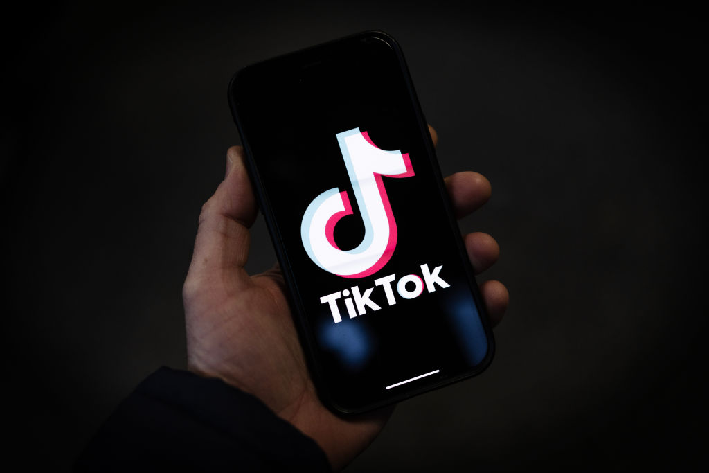 China Pulls Back on TikTok Deal in Response to Trump Tariffs