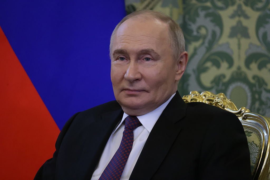 Trump Says Putin Told Him He Will Respond to Ukraine Attack on Russian Airfields