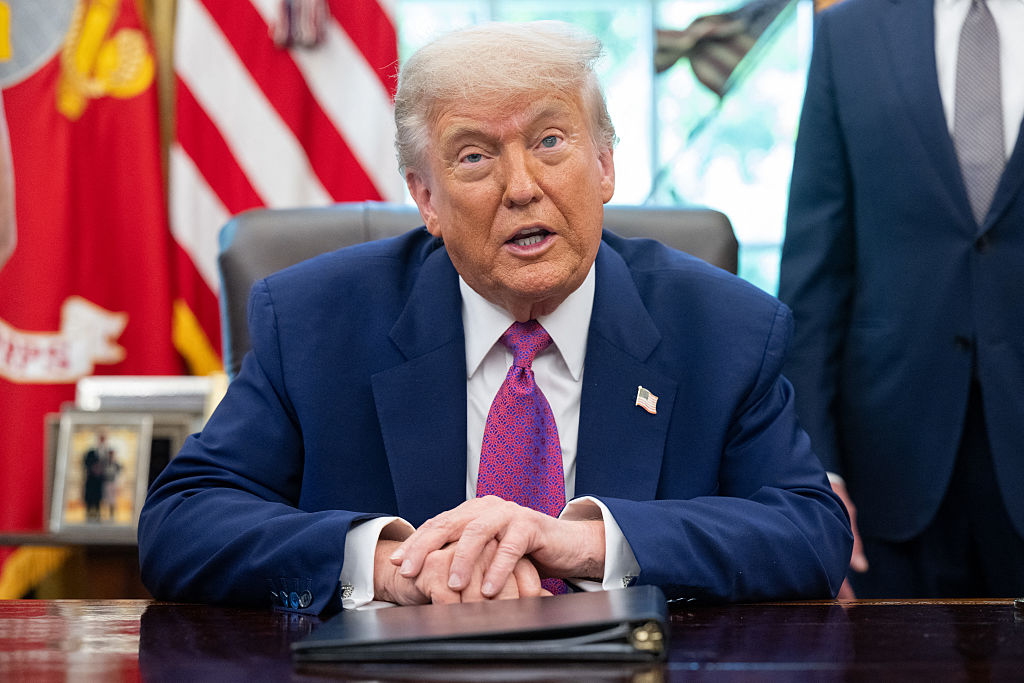 Trump Seeking Military Costumes for Parade