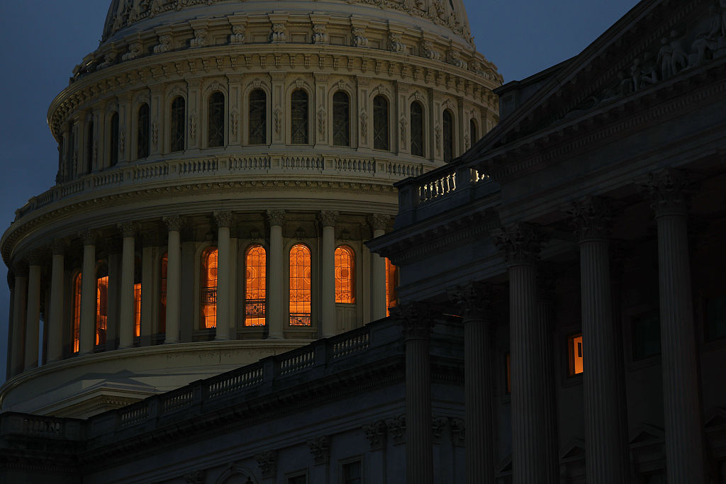 WH Memo: Furloughed Fed Employees Not Guaranteed Back Pay 