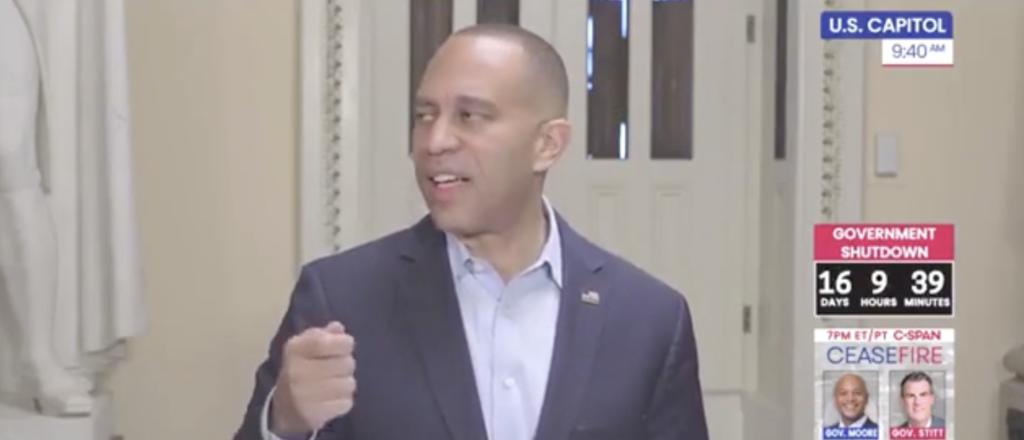Hakeem Jeffries Goes On Angry Rant About Karoline Leavitt After She Dissed Democrats Over Shutdown