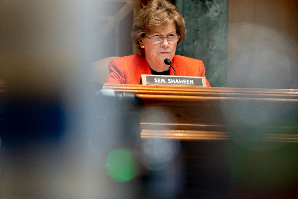 Shutdown Deal Sparks Mother-Daughter Rift in Shaheen Family