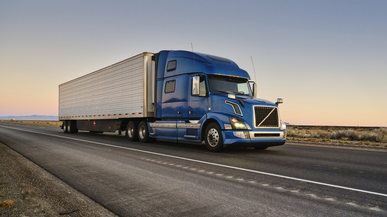 Court Blocks DOT’s New Immigrant Trucker Rules