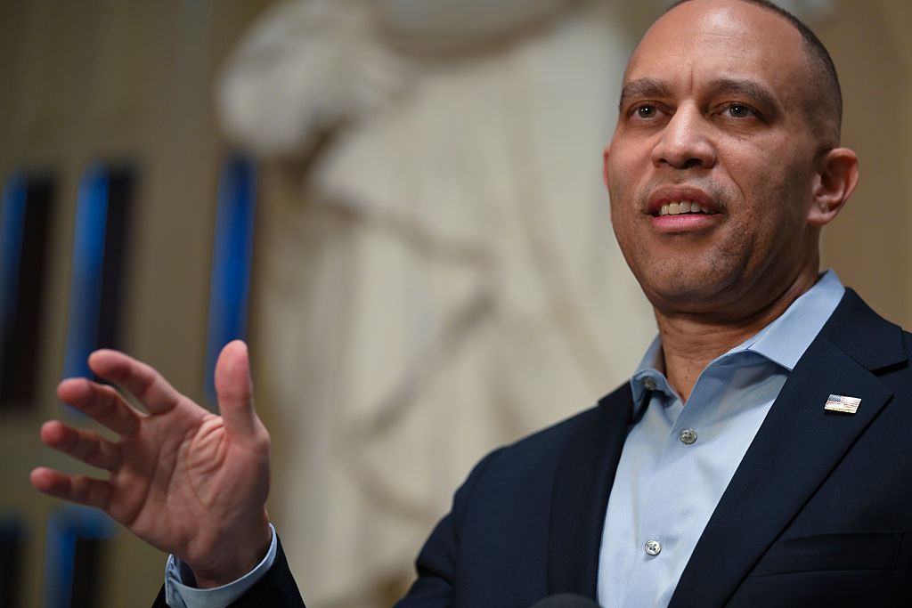 Hakeem Jeffries Says SNAP Funding Cliff Won’t Force Democrats to End Shutdown