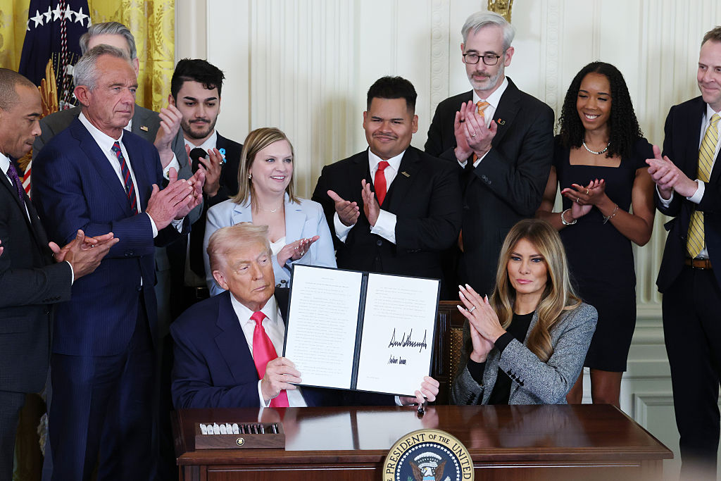 Trump Signs ‘Fostering the Future’ Executive Order