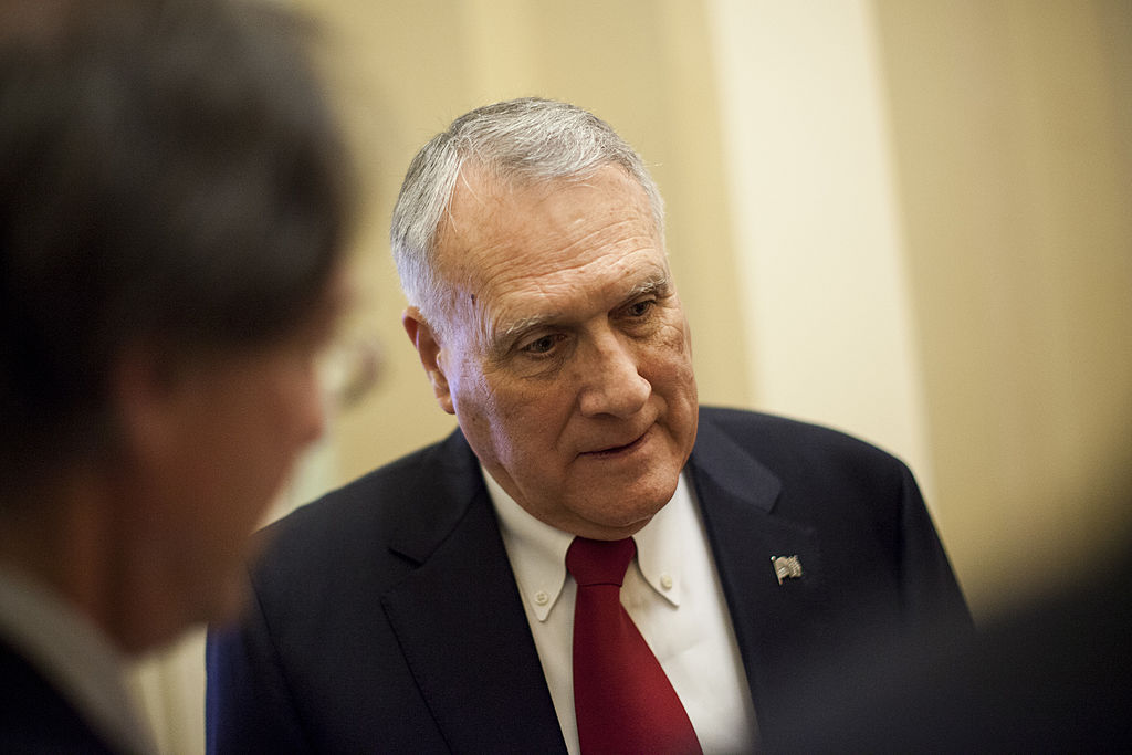Jon Kyl Stepping Away From Public Following Dementia Diagnosis