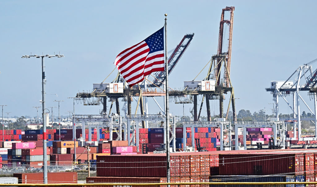 China Posts Export Rebound, but US Shipments Plunge as Trade Truce Enters Early Stages