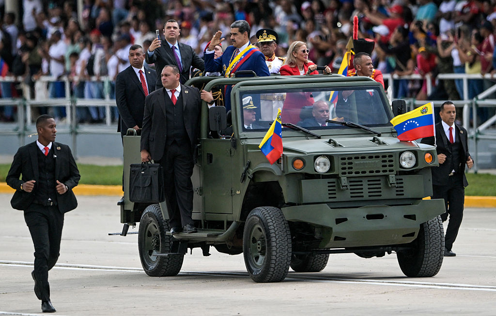Experts Warn Venezuela’s Military is Far Weaker Than it Appears