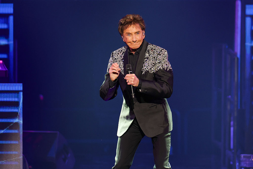 Barry Manilow Reveals Cancer Diagnosis