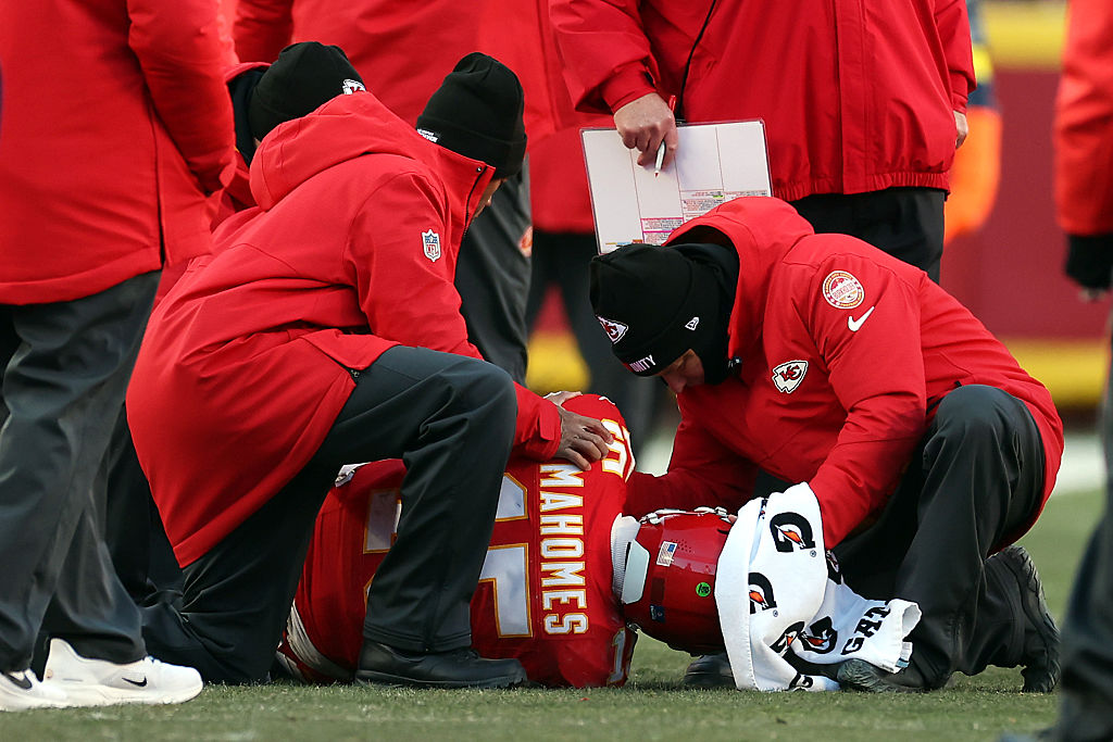 Mahomes Injury Seals Chiefs’ Collapse