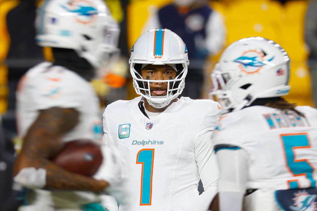 Miami Dolphins Bench Tua Tagovailoa, Rookie Quinn Ewers to Take Over QB Spot