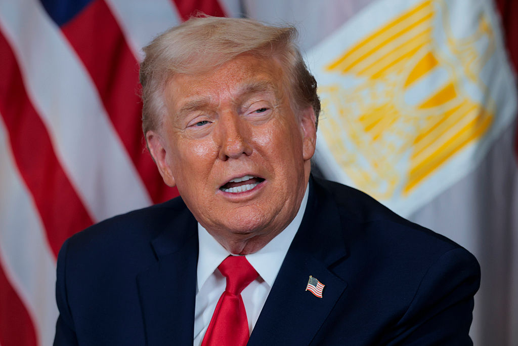 Trump Says Iran Seeking Talks as US Warships Mass Near Its Borders