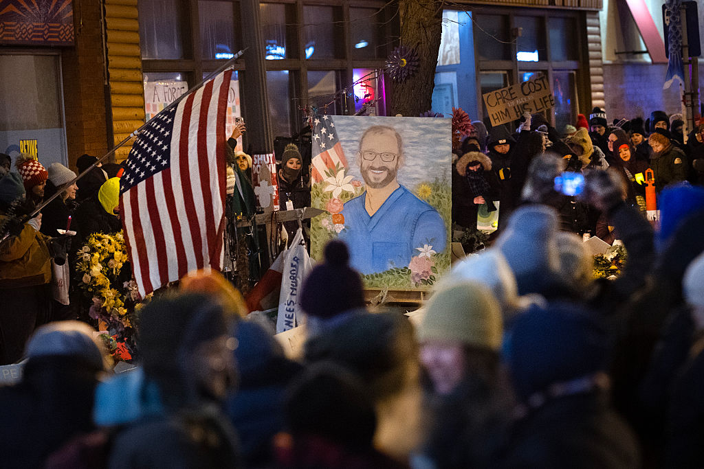 Analyst: New Pretti Video Shows His ‘State of Mind’ Before Shooting 