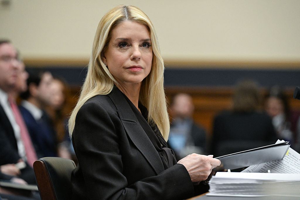 House Panel Subpoenas Pam Bondi for High-Stakes Epstein Probe Testimony