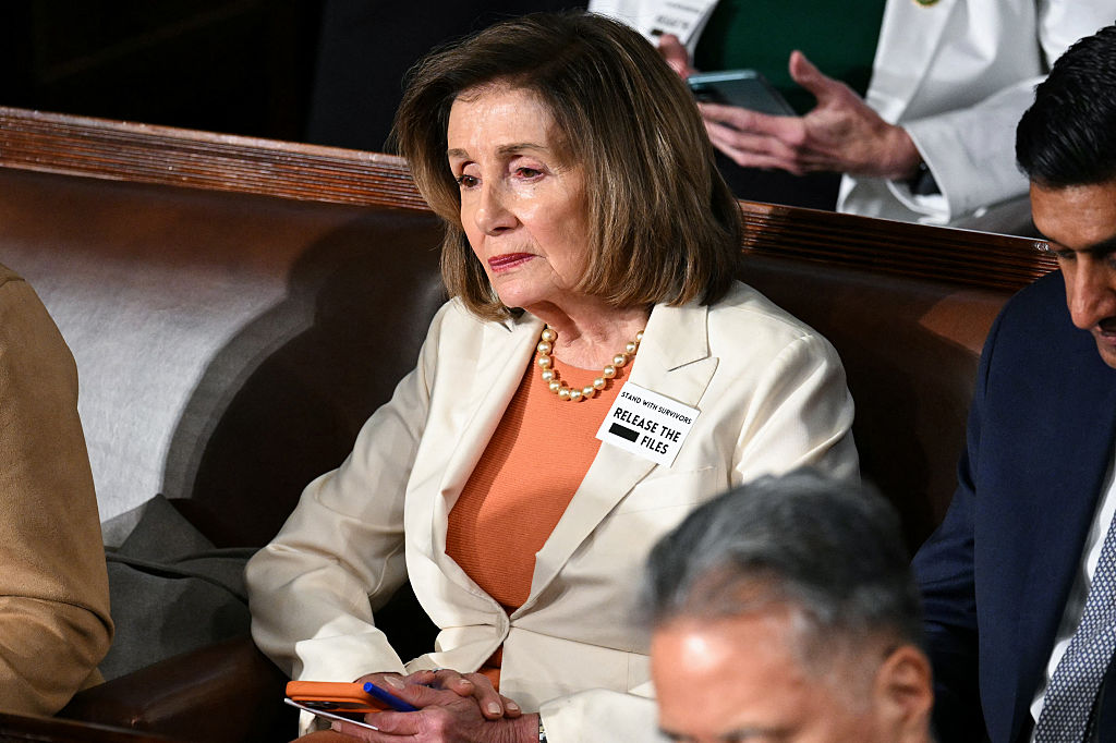 Trump Jabs Pelosi While Pushing Insider Trading Ban