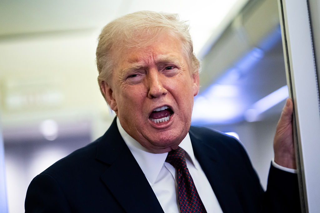 Trump: US ‘Locked and Loaded’ to Take Out Kharg Island