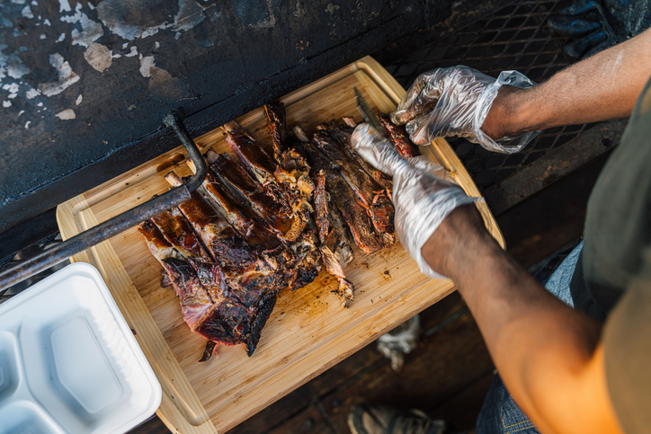 Popular BBQ Chain Abruptly Shuts Down Locations Nationwide Amid Bankruptcy Turmoil