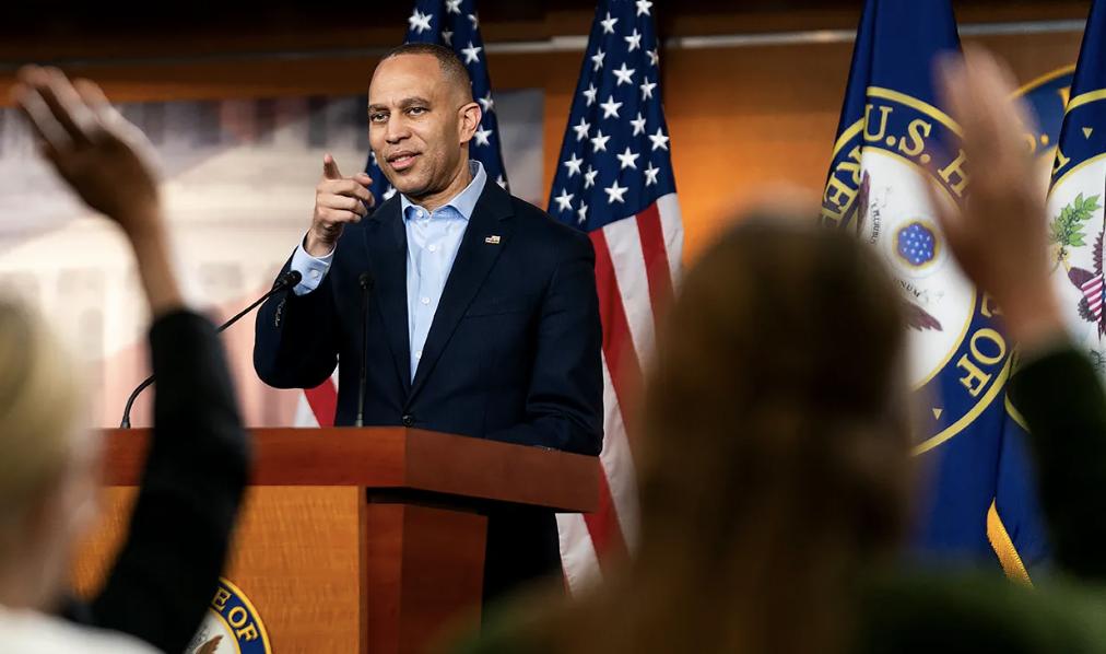 Ron DeSantis Steps To Hakeem Jeffries’ Redistricting Challenge