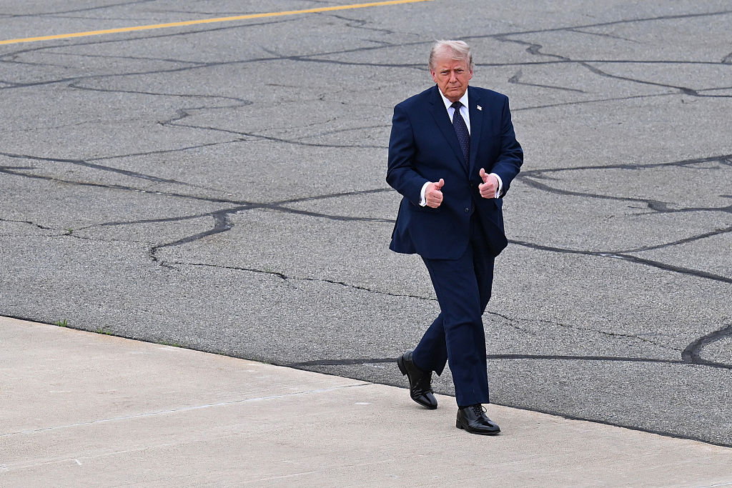 Trump Attacks RHINOS, ‘Dumocrats’ in Memorial Day Posts