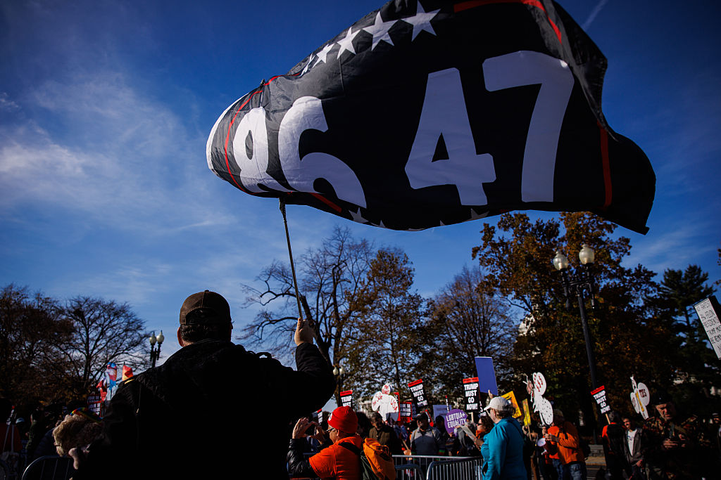 Fed Judge OKs Anti-Trump Message on Flag