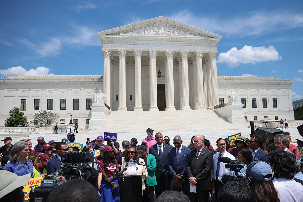 Supreme Court Strikes Down Hawaii Gun Restriction in Major Second Amendment Win